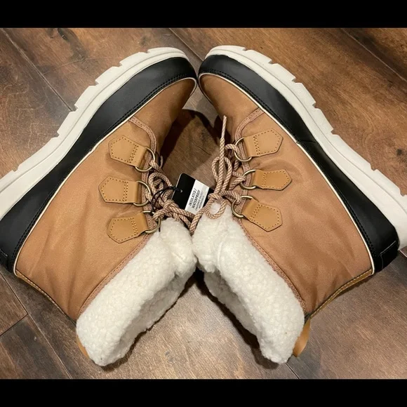 SOREL Explorer Carnival Waterproof Boot with Faux Fur Collar NEW - Picture 15 of 16